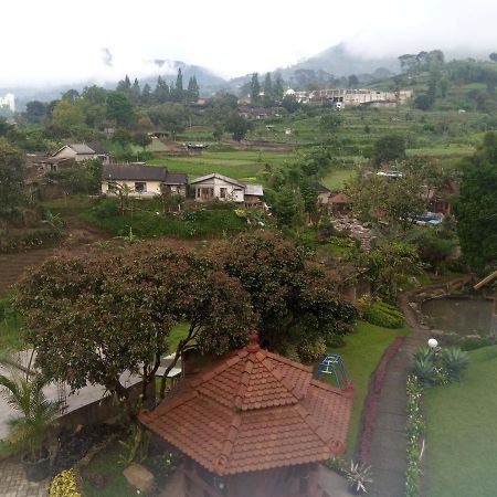 Villa Kaca 88 Cianjur Extérieur photo