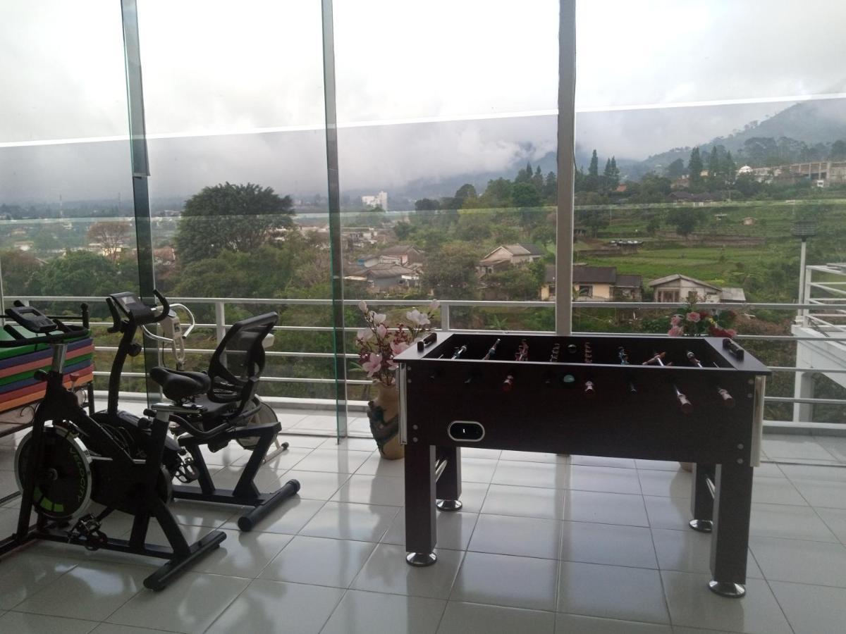 Villa Kaca 88 Cianjur Extérieur photo