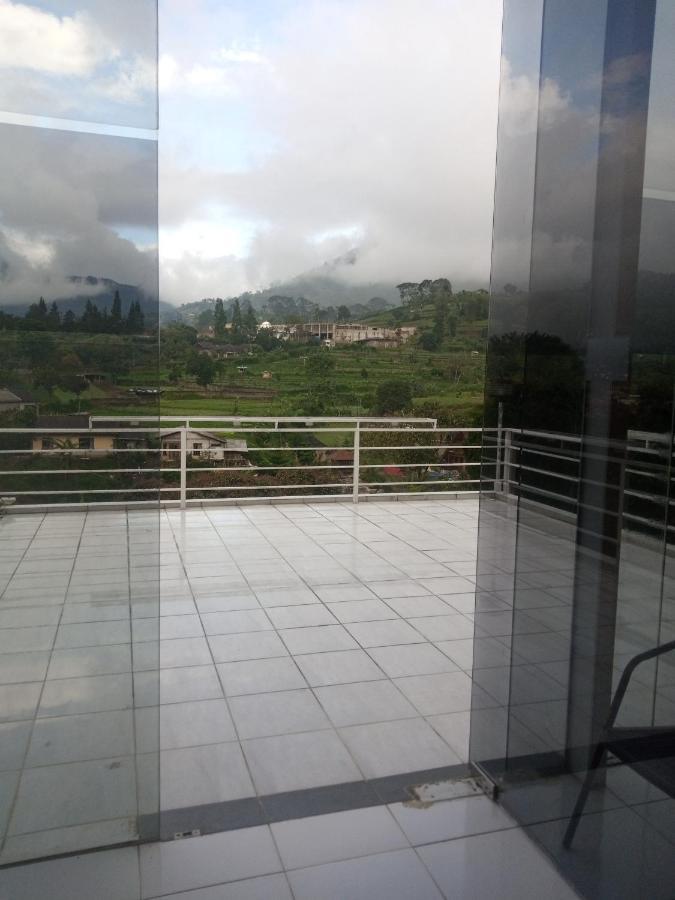 Villa Kaca 88 Cianjur Extérieur photo